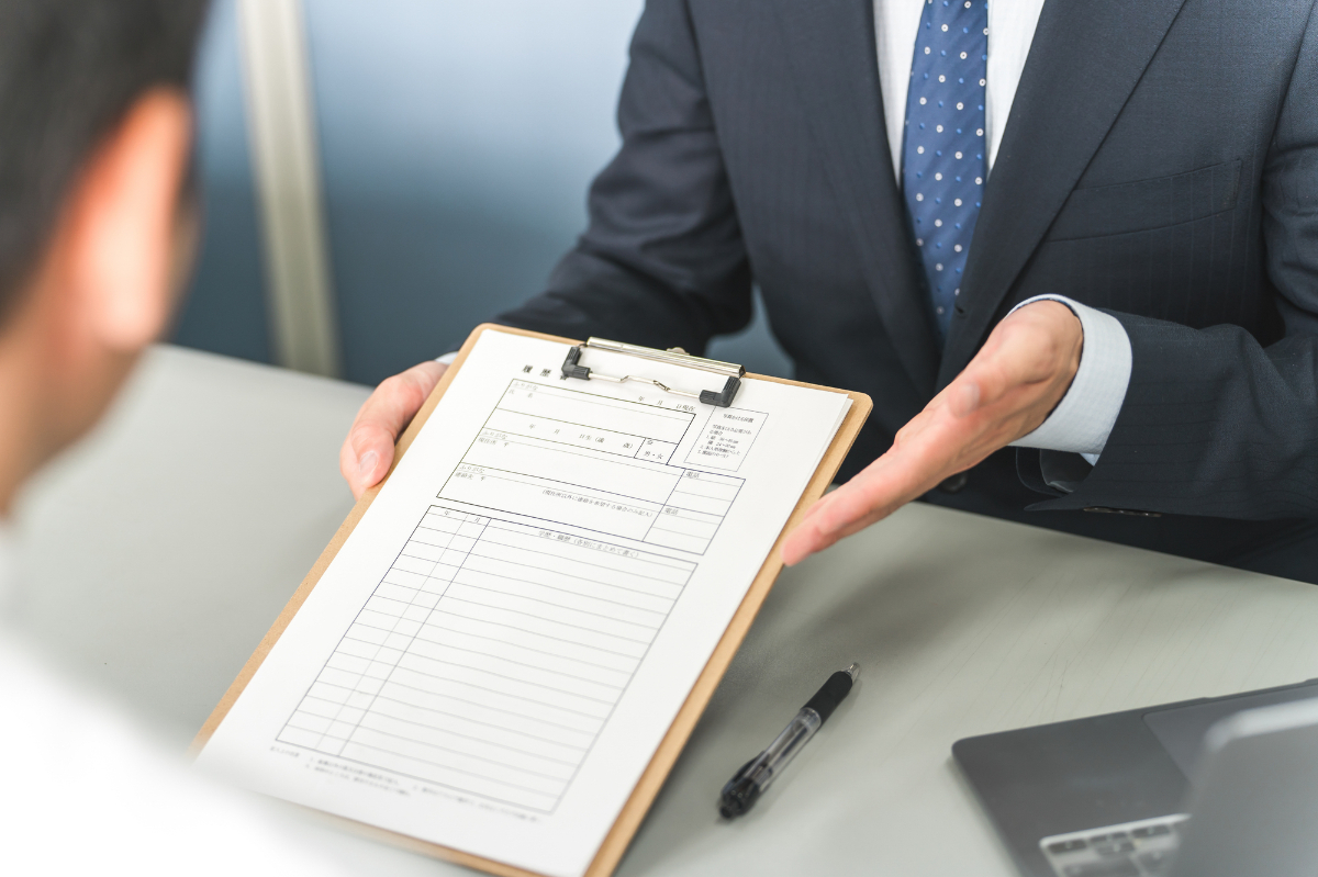 エントリーシート（ES）添削は誰に頼む？