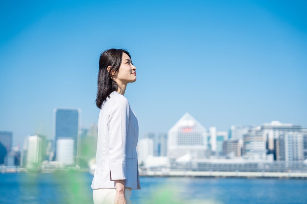 採用担当者に評価される「自己成長」を「貢献」に変換する3ステップ