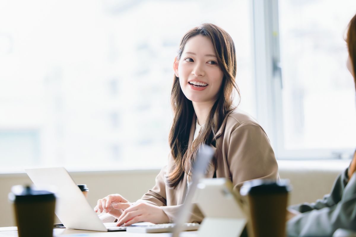 【未経験から事務職へ】新卒の志望動機で評価される3つのポイントと例文