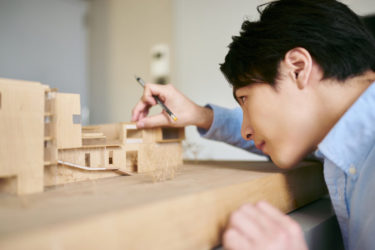 【工学部の就職先】人気業界ランキングと職種別・学科別の強みや院進学も解説